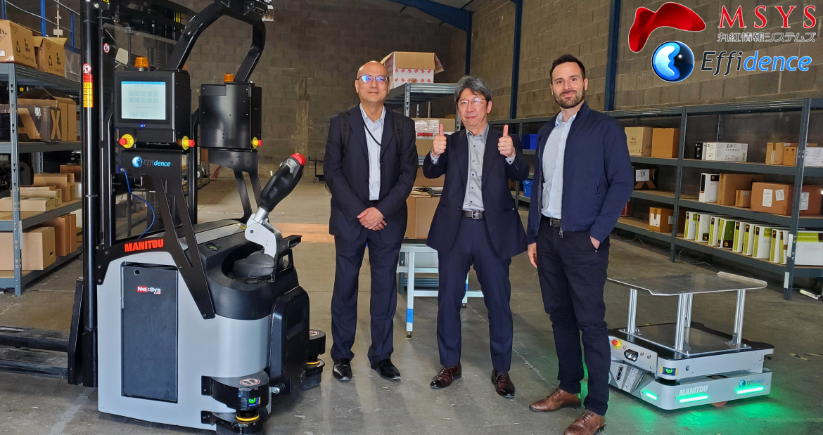 Marubeni-SYS, Effidence's partner, visited its associate ! The company, expert incollaborative and autonomous robotics presented its new AMR.